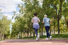 克莱将险些失误转化成三分进球