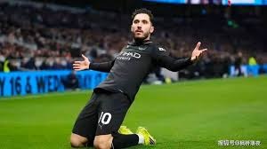 出战18场7次得分30+，波特创职业生涯单赛季场次纪录