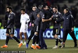 杨瀚森惊艳！开拓者爆冷击败火箭，伊森绝杀超时，杜兰特空砍37+4