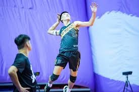 NBA杯半场：东契奇&里夫斯合砍37分，詹姆斯2分，独行侠62-60领先湖人